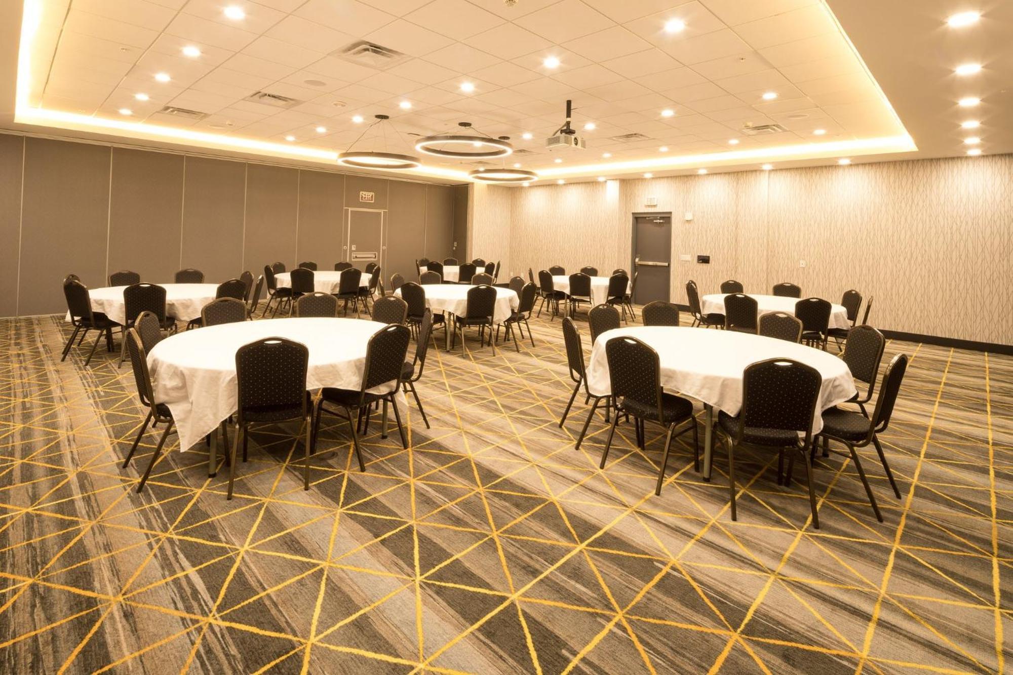 Holiday Inn & Suites Detroit - Troy By Ihg 外观 照片